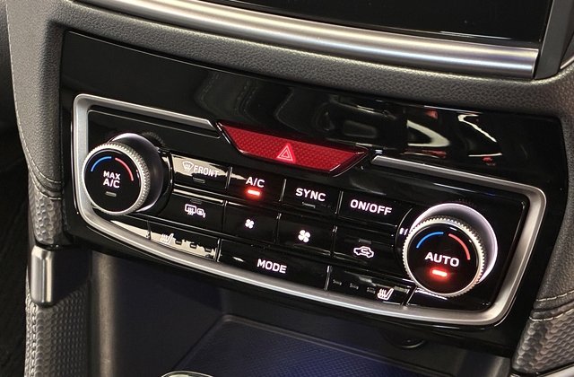 スバルフォレスターSTIスポーツ ブラックインテリアセレクション