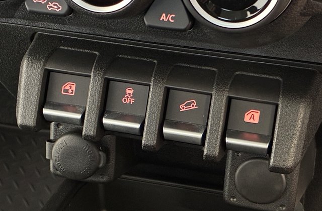 スズキジムニーノマドFC