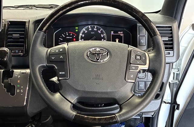 トヨタハイエースバン スーパーGL ダークプライムII