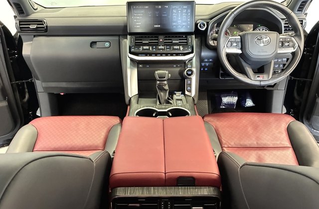 トヨタランドクルーザーGRスポーツ