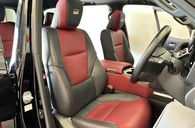 トヨタランドクルーザーGRスポーツ