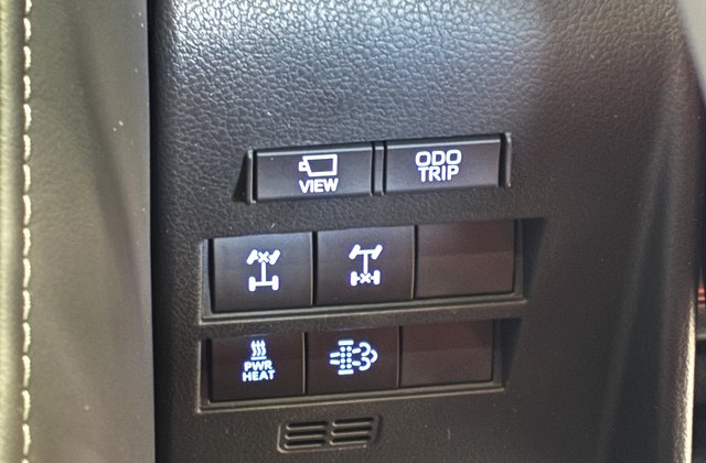 トヨタランドクルーザーGRスポーツ