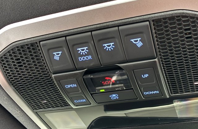 トヨタランドクルーザーGRスポーツ