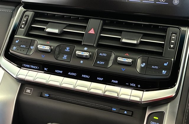 トヨタランドクルーザーGRスポーツ