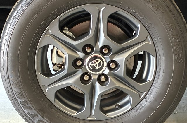 トヨタランドクルーザーGRスポーツ