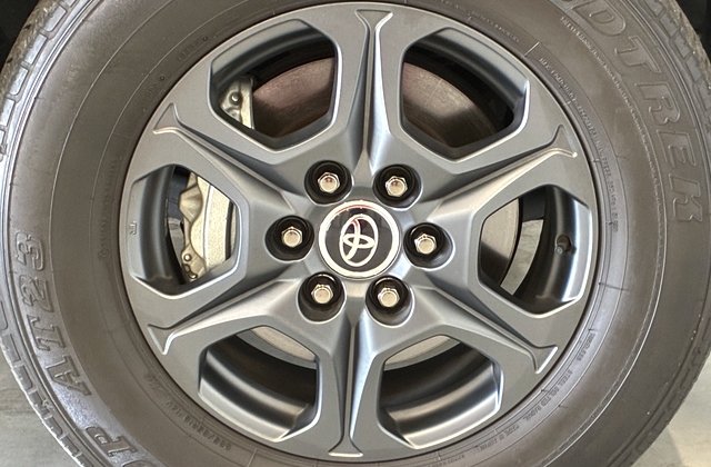 トヨタランドクルーザーGRスポーツ