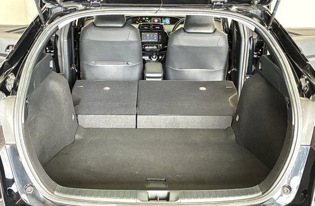 トヨタプリウスSツーリングセレクション