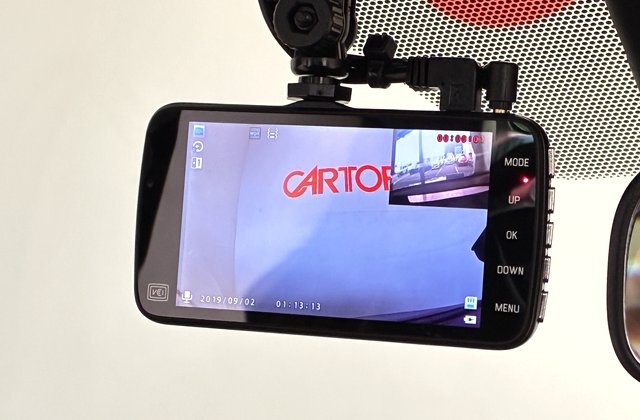 トヨタプリウスSツーリングセレクション