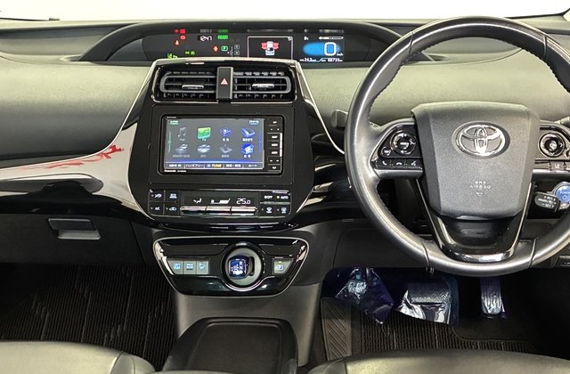 トヨタプリウスSツーリングセレクション