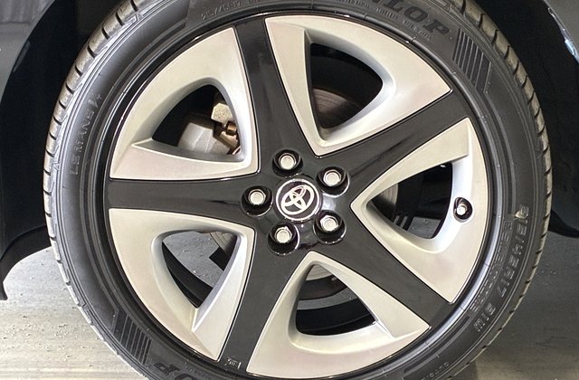 トヨタプリウスSツーリングセレクション