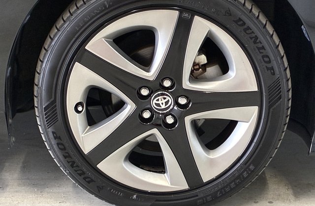 トヨタプリウスSツーリングセレクション