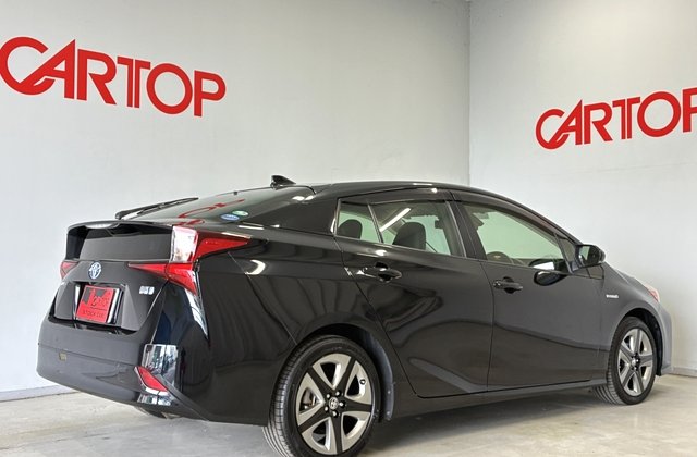 トヨタプリウスSツーリングセレクション