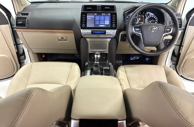 トヨタランドクルーザープラドTX Lパッケージ