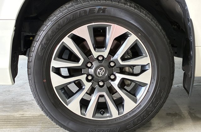 トヨタランドクルーザープラドTX Lパッケージ