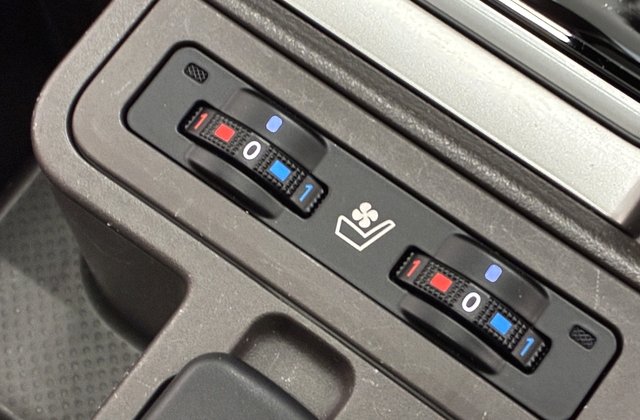 トヨタランドクルーザープラドTX Lパッケージ