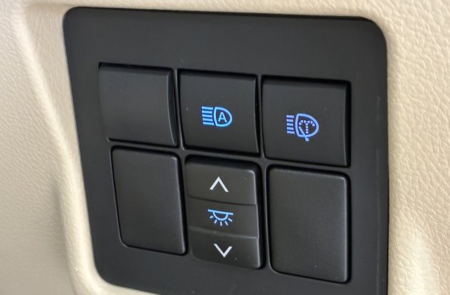 トヨタランドクルーザープラドTX Lパッケージ