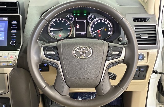 トヨタランドクルーザープラドTX Lパッケージ