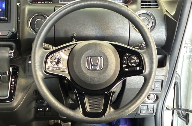 ホンダN-BOXカスタムL