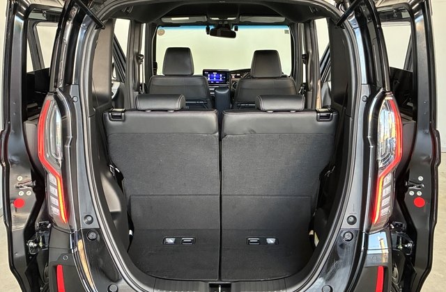 ホンダN-BOXカスタムLターボ スタイル+ブラック