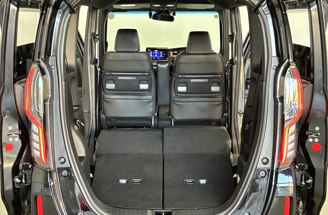 ホンダN-BOXカスタムLターボ スタイル+ブラック