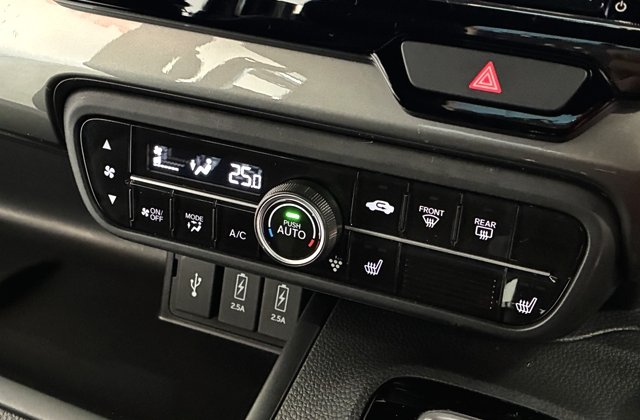 ホンダN-BOXカスタムLターボ スタイル+ブラック