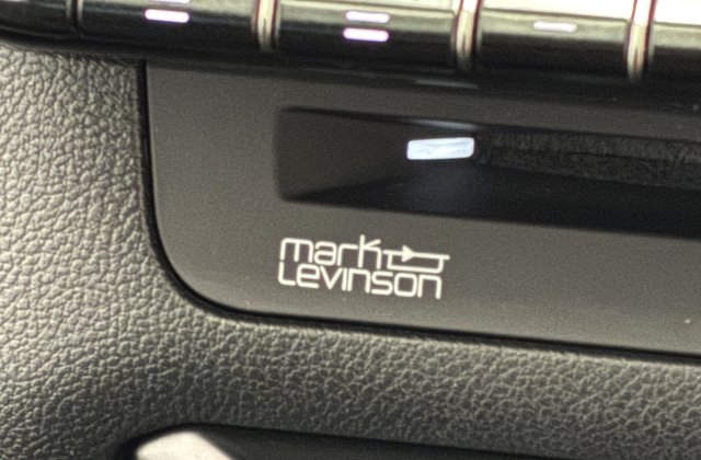 レクサスUX250h バージョンL 4WD