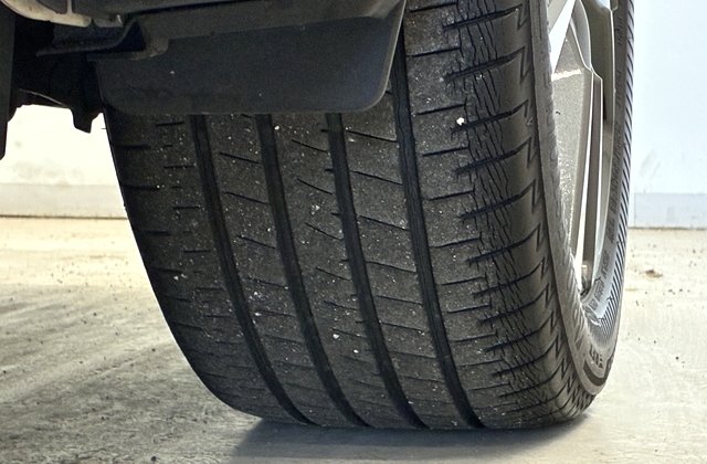 レクサスUX250h バージョンL 4WD