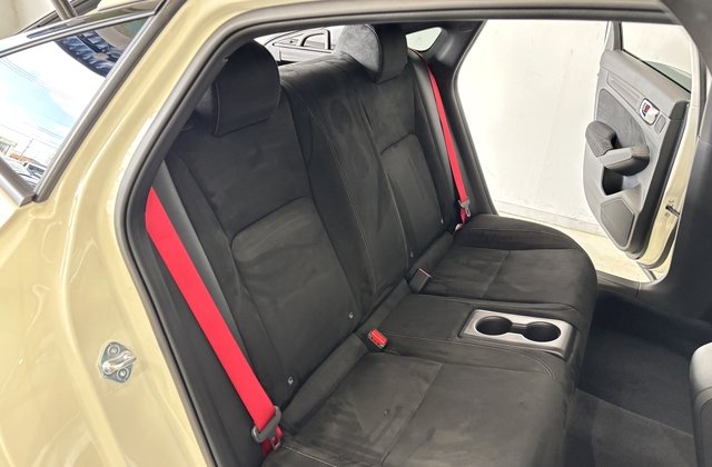 ホンダシビックタイプR レーシングブラックパッケージ