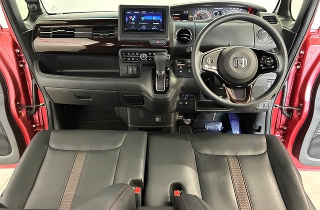 ホンダN-BOXカスタムL コーディネートスタイル