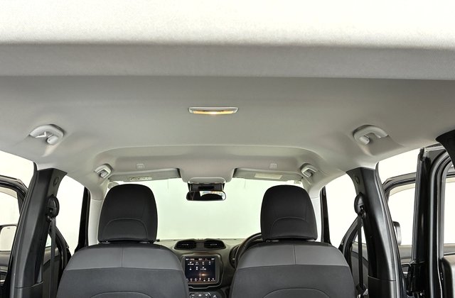 ジープレネゲードトレイルホーク