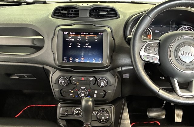 ジープレネゲードトレイルホーク