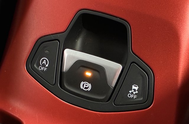 ジープレネゲードトレイルホーク