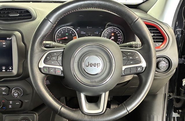 ジープレネゲードトレイルホーク