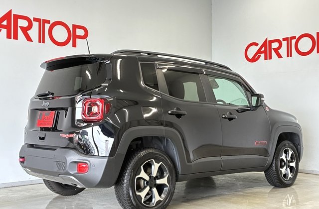 ジープレネゲードトレイルホーク