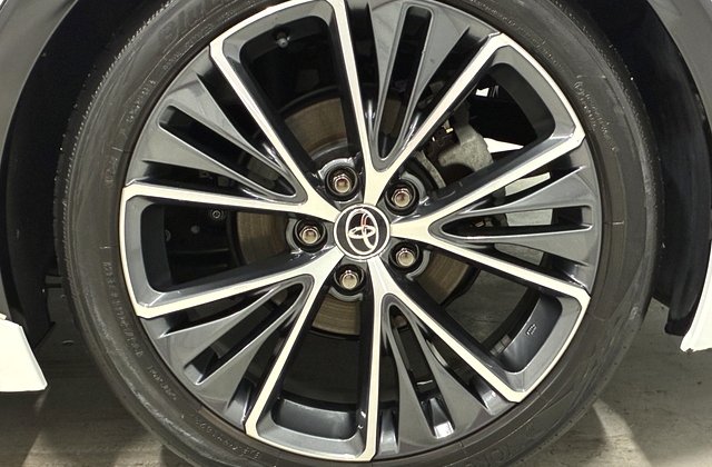 トヨタプリウスZ