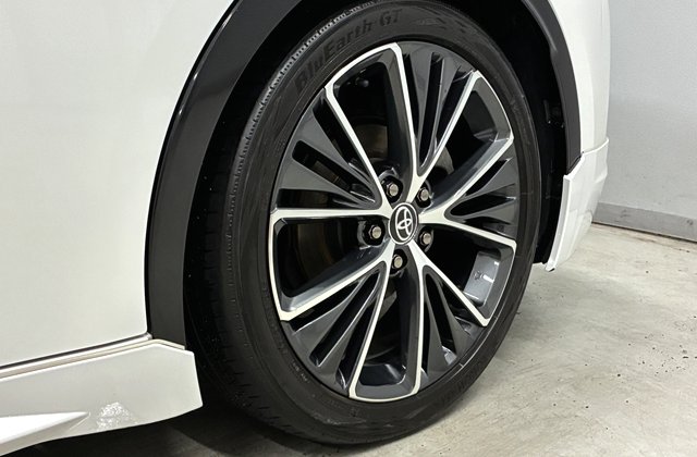 トヨタプリウスZ