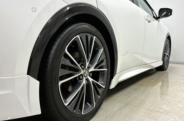 トヨタプリウスZ