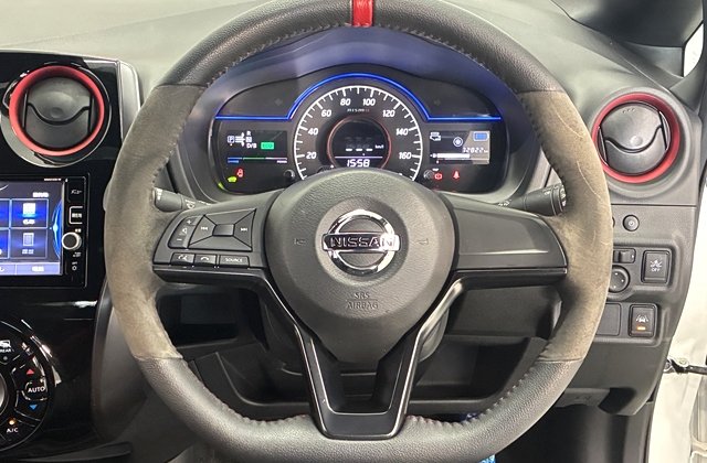 ニッサンノートe-power NISMO