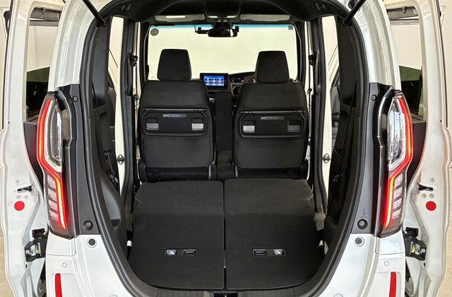 ホンダN-BOXカスタムL