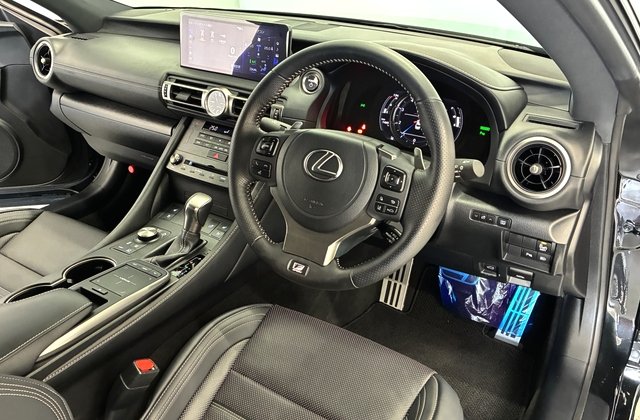 レクサスRC300h Fスポーツ