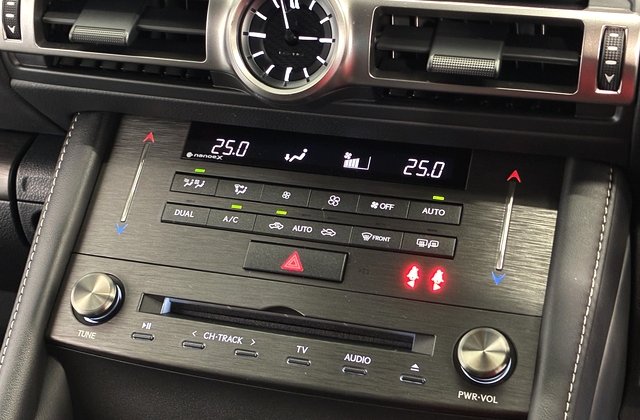 レクサスRC300h Fスポーツ