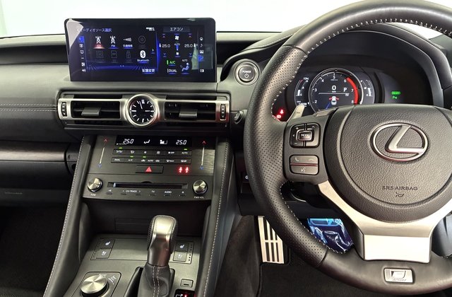 レクサスRC300h Fスポーツ