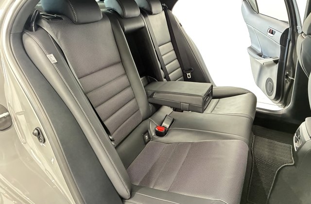 レクサスIS500 Fスポーツパフォーマンス