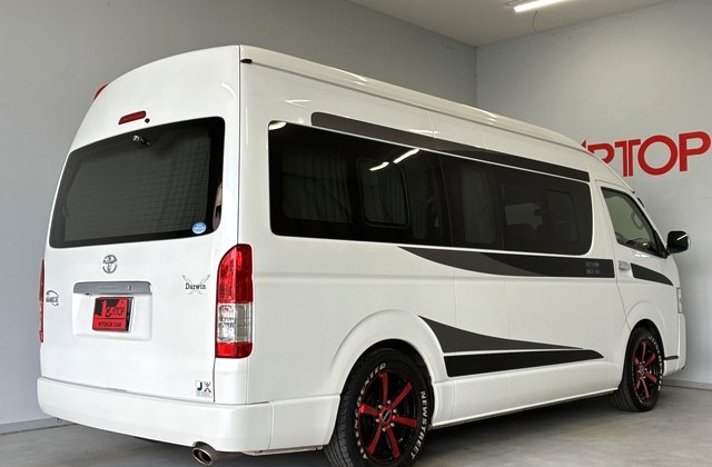 トヨタハイエースバン キャンピング仕様