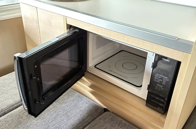 トヨタハイエースバン キャンピング仕様