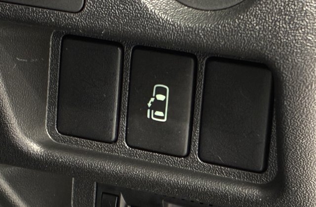 トヨタハイエースバン キャンピング仕様