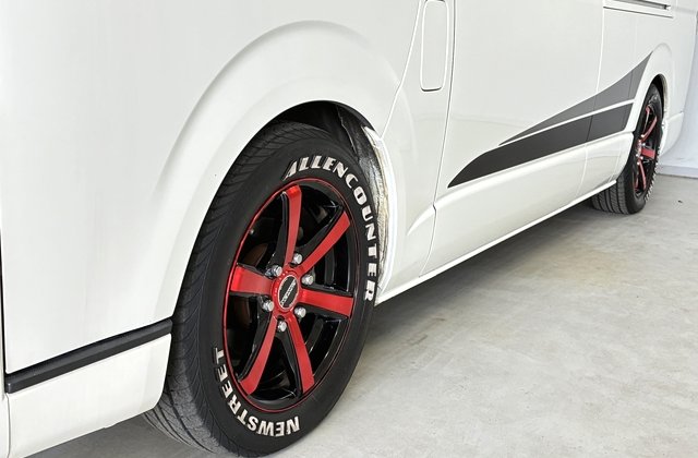 トヨタハイエースバン キャンピング仕様