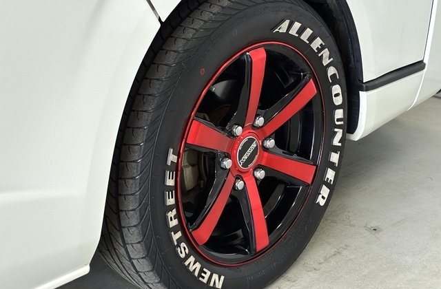 トヨタハイエースバン キャンピング仕様