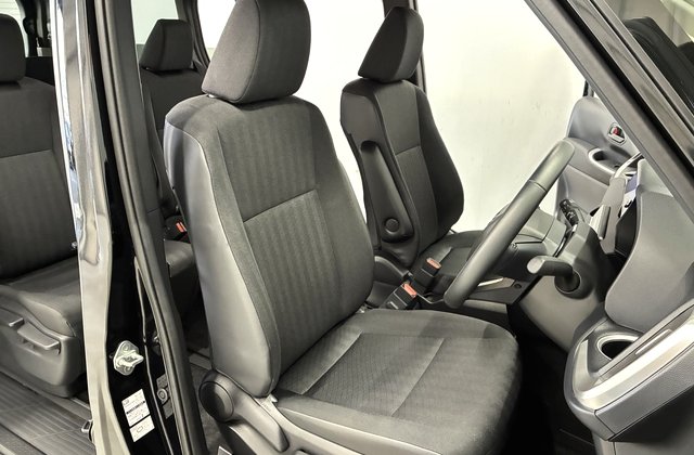 トヨタヴォクシーハイブリッド S-G