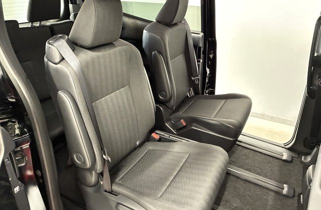 トヨタヴォクシーハイブリッド S-G